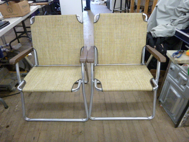 2 Patio Folding Chairs