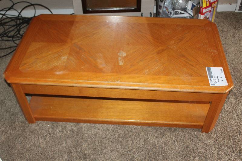 lot 77 image: Folding Coffee Table