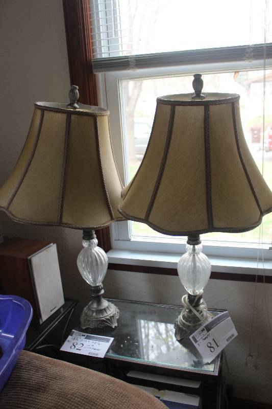 lot 81 image: Lot of (2) Table Lamps