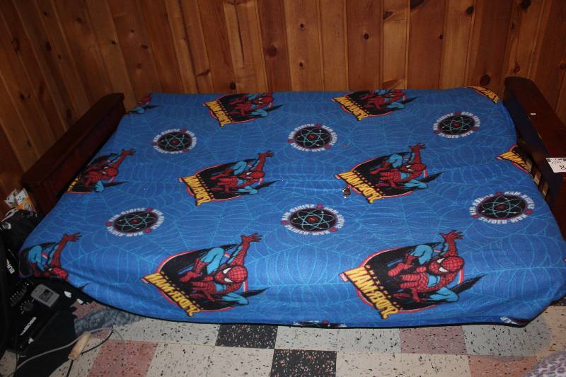lot 86 image: Futon
