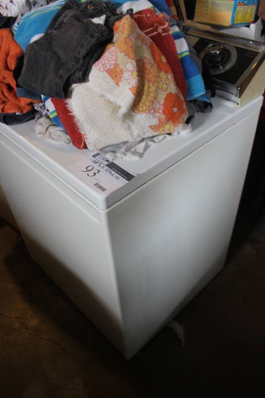 lot 93 image: Washing Machine