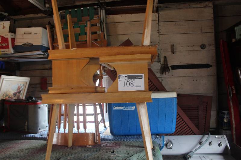 lot 108 image: Lot of (2) End Tables