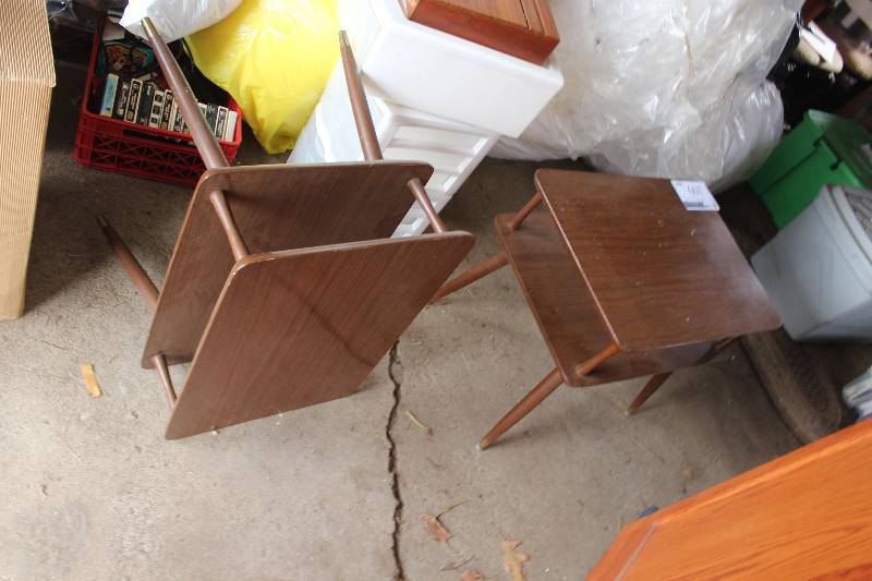 lot 109 image: Lot of (2) End Tables