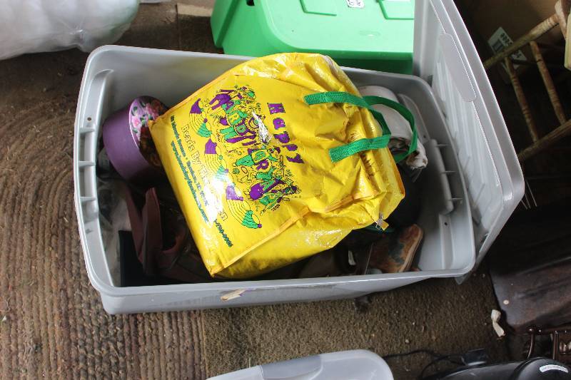 lot 112 image: Box Lot Including Jewelry Bags Decorations Personal Care