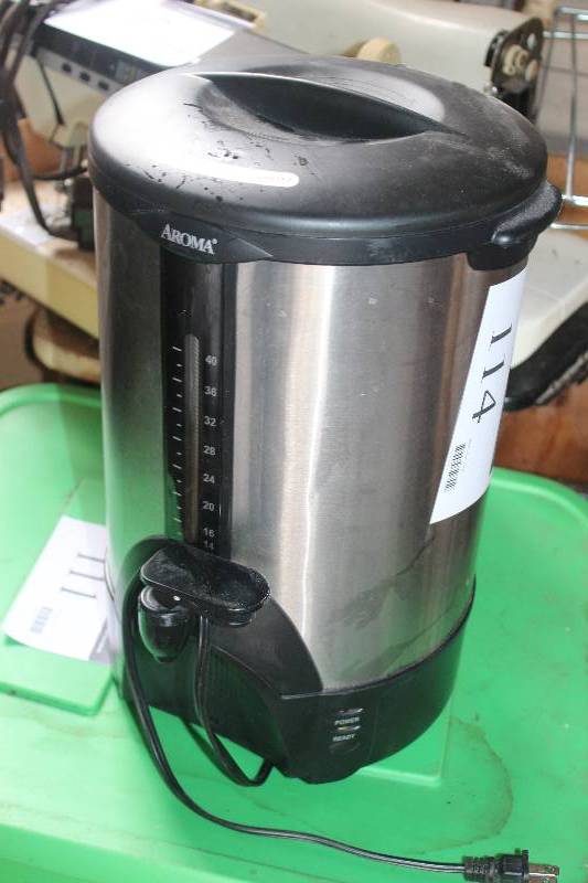lot 114 image: Aroma 40-Cup Coffee Maker