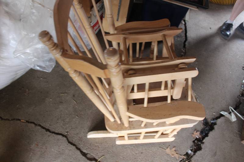 lot 239 image: Rocking Chair w Blue Seat Cushions
