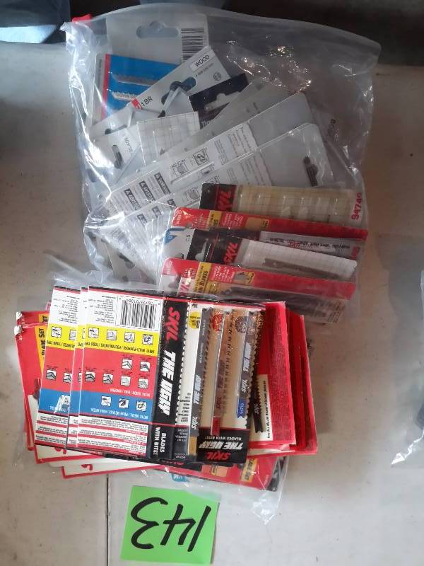 lot 143 image: large lot of Jig Saw Blades