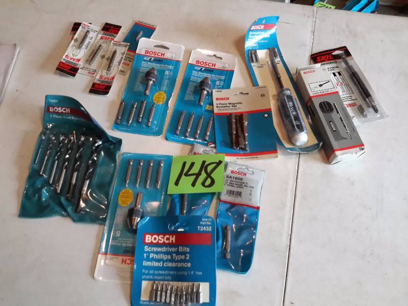 lot 148 image: Misc. items  Quick Change Bits, Drill bits, Screwdriver bits  see pictures