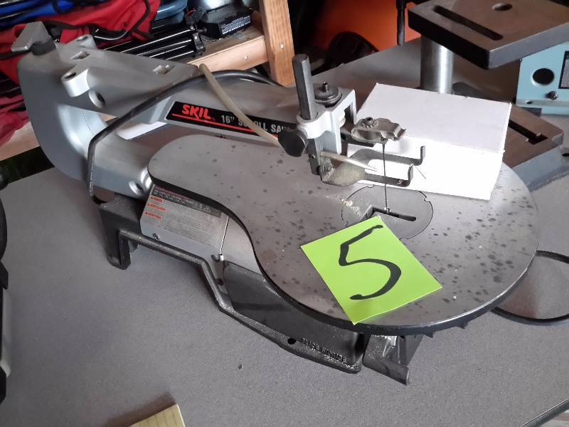 lot 5 image: Skil 16in Scroll Saw