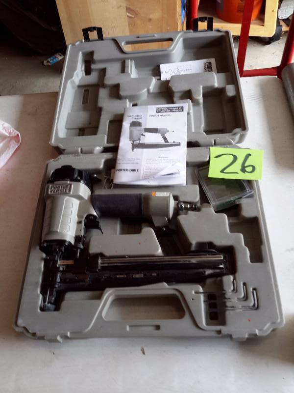 lot 26 image: PORTER CABLE, Finish Nailer,  Model FN250A