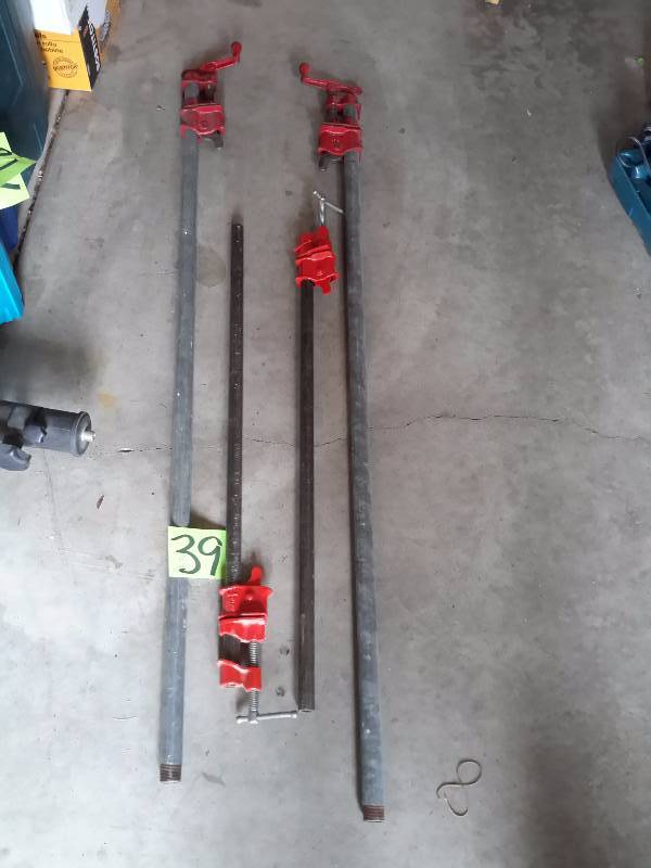 lot 39 image: 4, All Metal Bar Clamps, 2, 42in  2, 26in