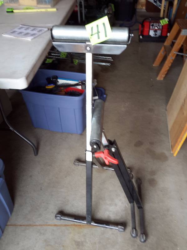 lot 41 image: 2, Roller Stands.. Foldabe, Wolfcraft