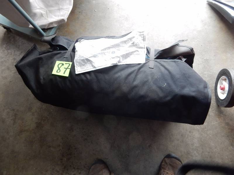 lot 87 image: Columbia, Sports Gear Tent. 8 Man tent.. Only used twice.. Excellent shape