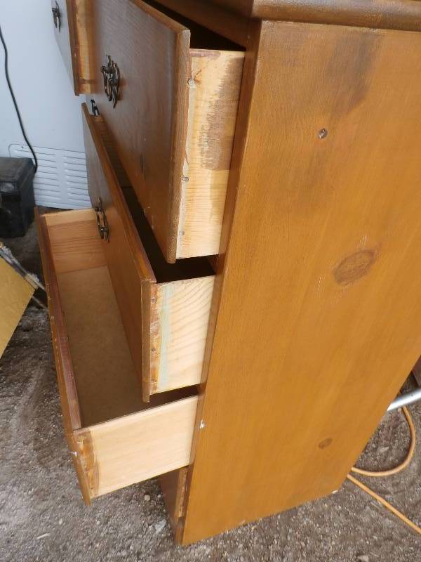 6 drawer real wood,nice.