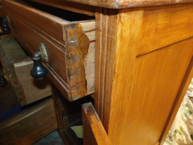 vintage wash commode