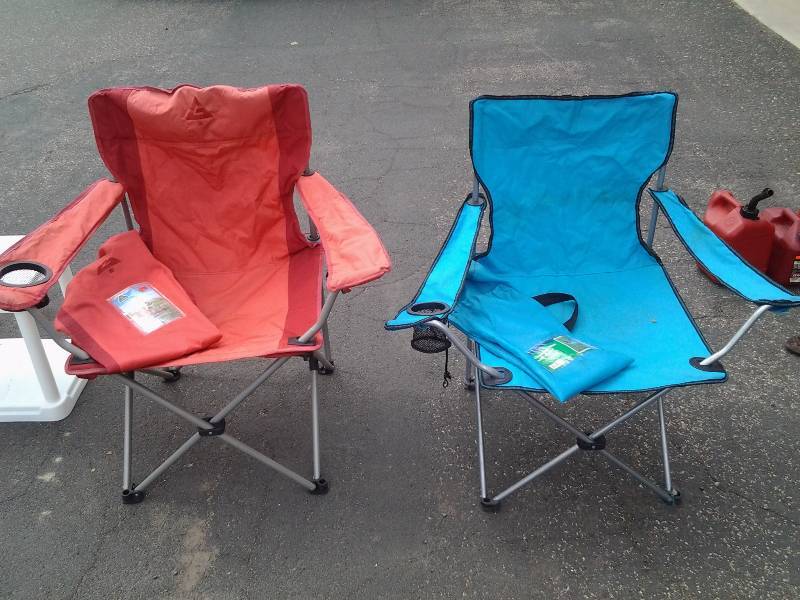 2-Folding Camp Chairs With Carry Bags