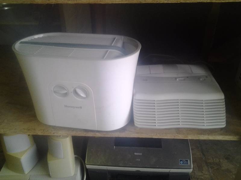 Honeywell Humidifier, Hunter Air Ionizer