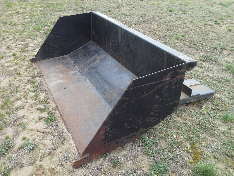 lot 114 image: Fork-Mounted Dumping Bucket