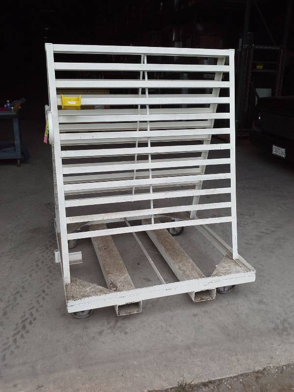 lot 120 image: A-Frame Bin Holder on Casters