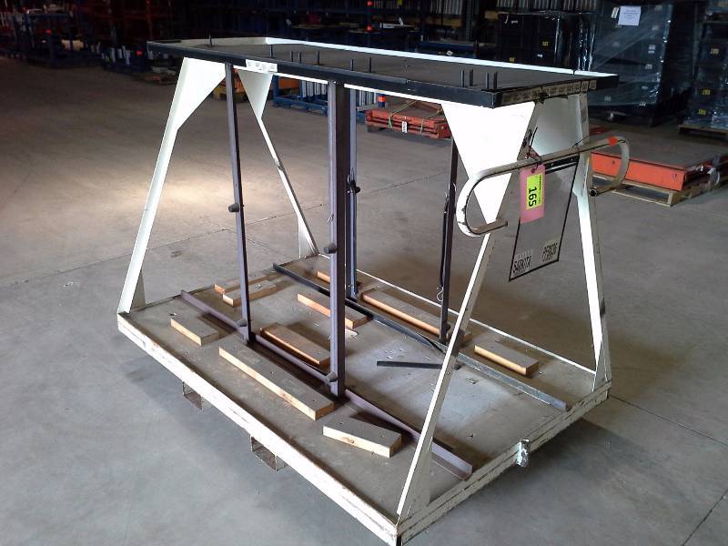 lot 165 image: (1) Rolling Material Carts