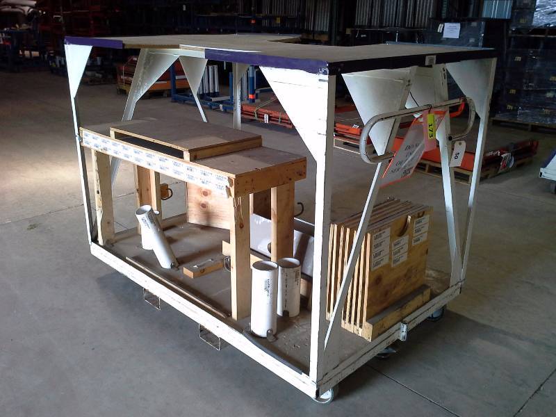 lot 173 image: (1) Rolling Material Carts