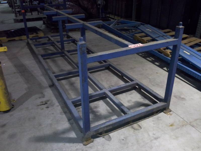 lot 207 image: Large Metal Frame