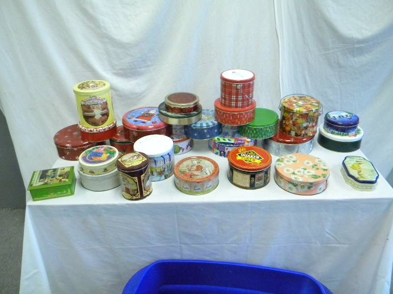 lot 24 image: Vintage Tins