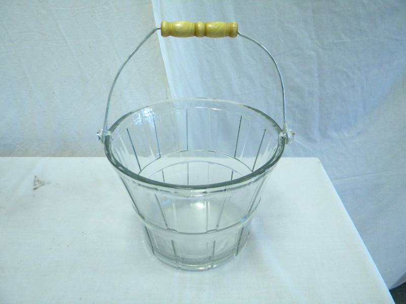 lot 35 image: Glass Basket