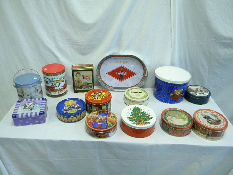 lot 43 image: Tins - 1 Coca Cola