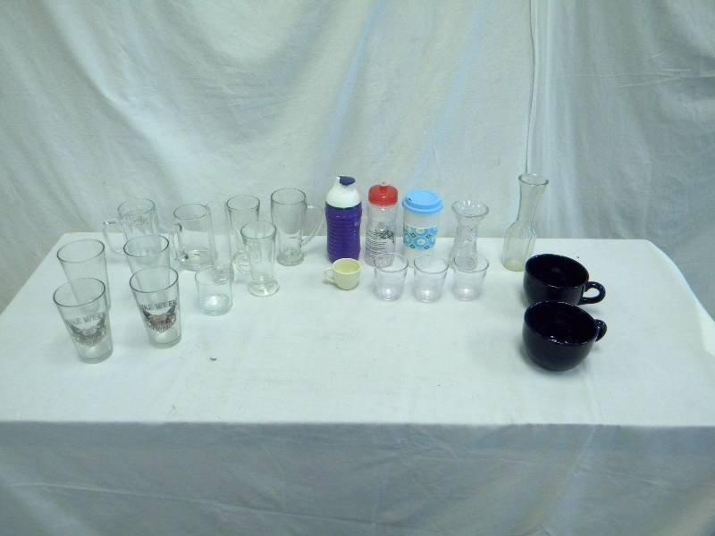 lot 49 image: Housewares