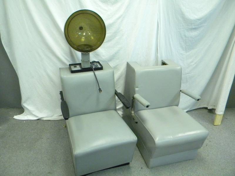 lot 76 image: Drying Chairs