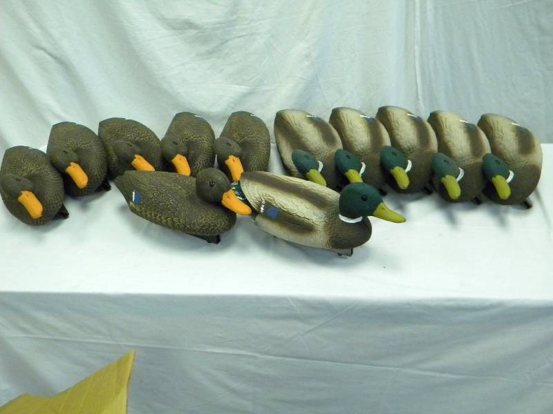 lot 88 image: Duck Decoys