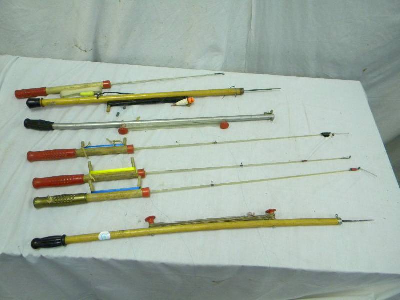 lot 116 image: Ice Fishing Poles