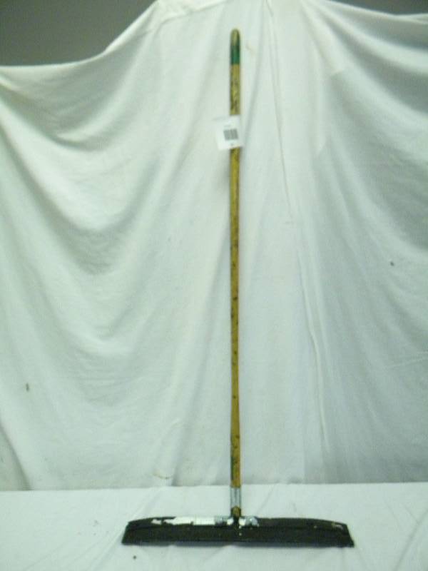 lot 130 image: Squeegee for Asphalt