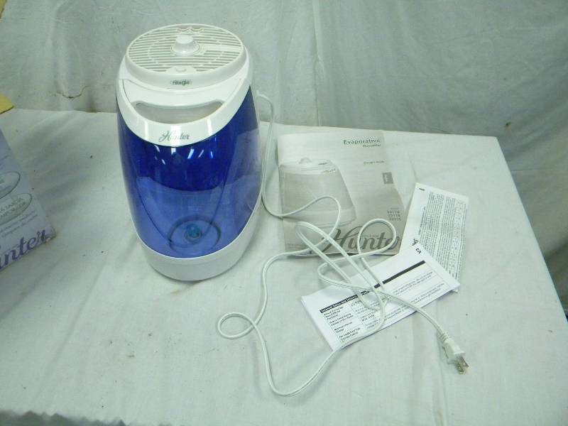 lot 131 image: Humidifier