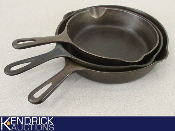 Set of 3 Near Mint Griswold Cast Iron Pans