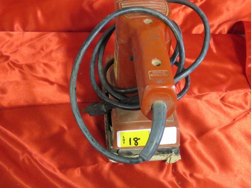 lot 18 image: Orbital Sander