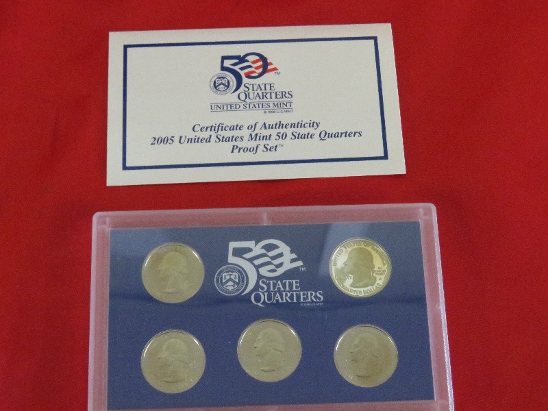 lot 26 image: 2005 Proof Set