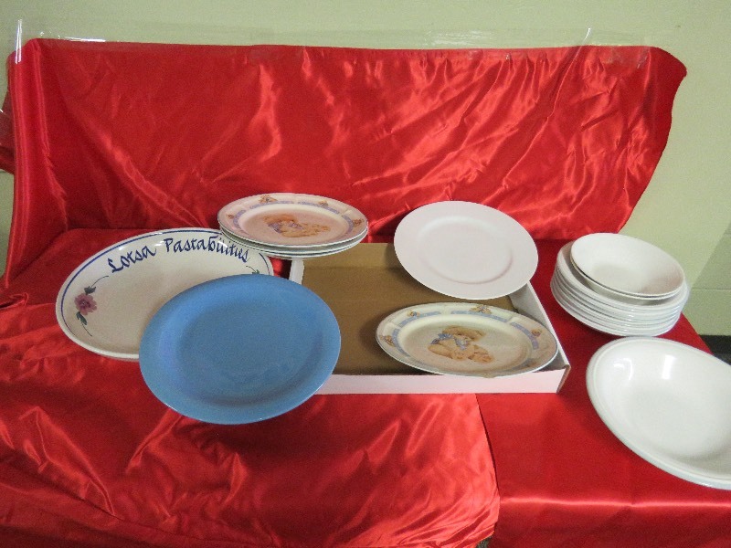 lot 27 image: Kitchen lot