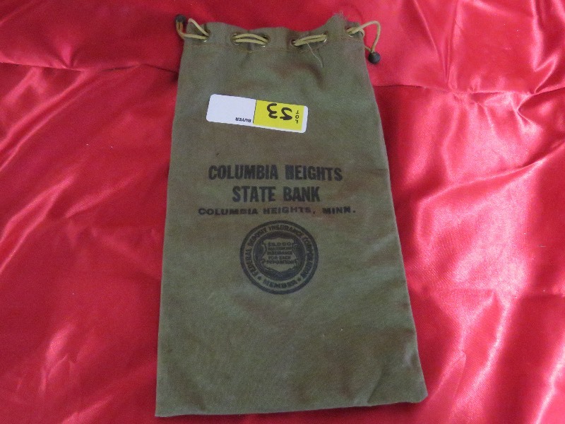 lot 53 image: vintage bank bag