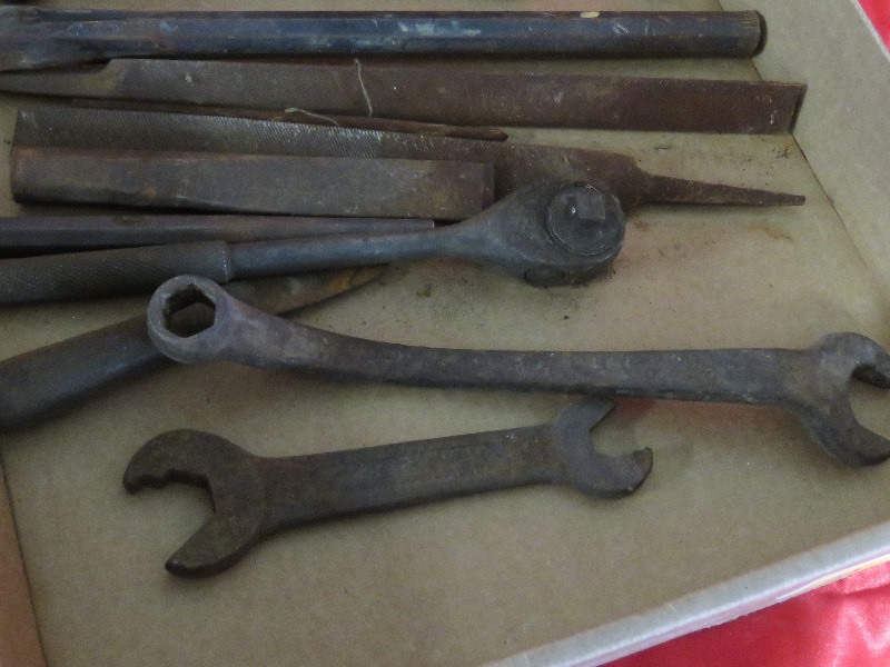 lot 75 image: vintage tools