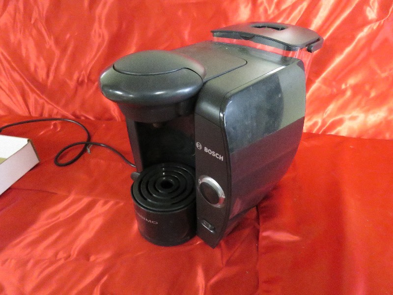 lot 112 image: One Cup coffee maker