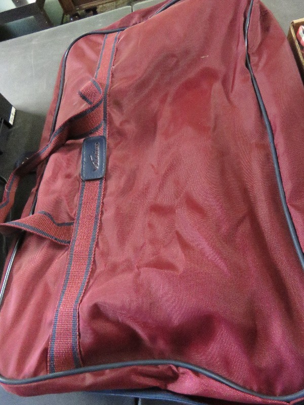 lot 124 image: luggage lot