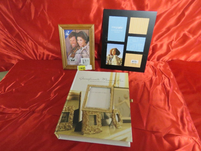 lot 145 image: Picture lot and memory book