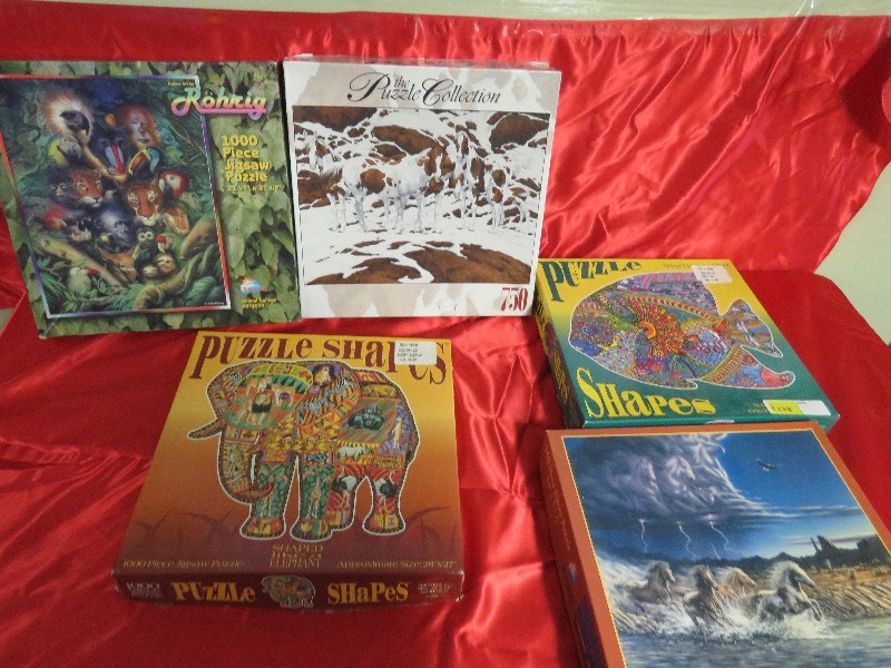 lot 178 image: Puzzle lot