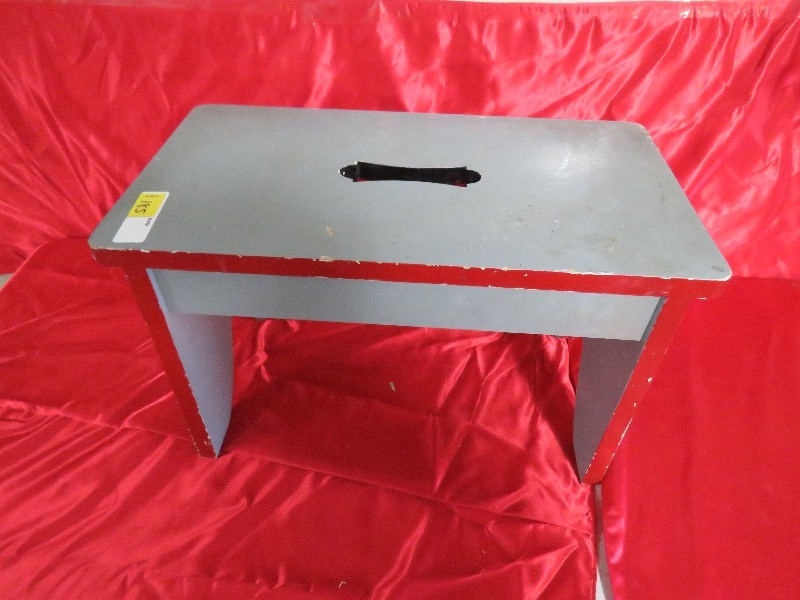 lot 185 image: small wood stool