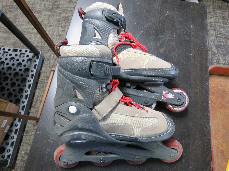 lot 223 image: Roller Blades
