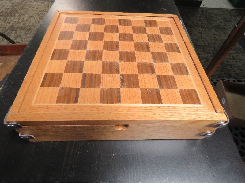 lot 225 image: Wood Checker board set