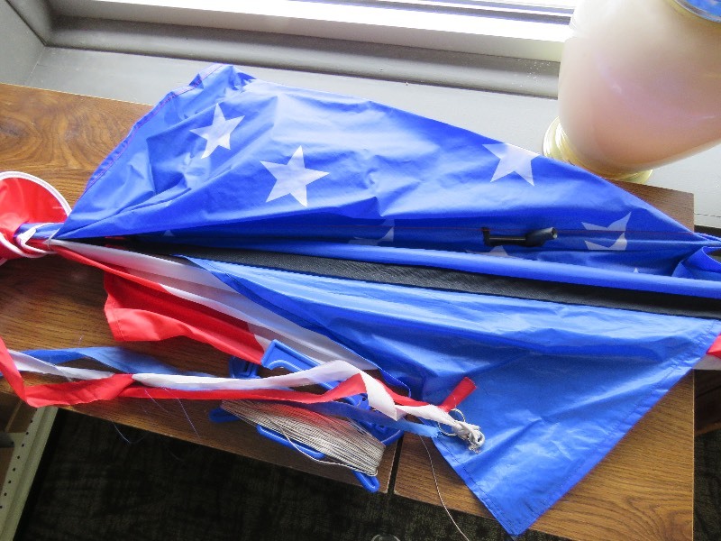 lot 250 image: United States Flag Kite
