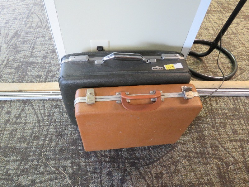 lot 255 image: Vintage suitcase and gun case